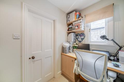 22 William Road, London, SW19 3PL