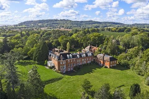 3 bedroom apartment for sale, Nanhurst Park, Elmbridge Road, Cranleigh, Surrey, GU6