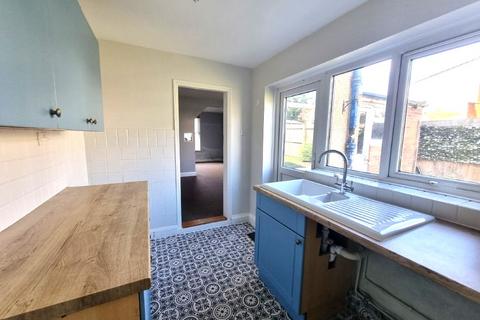 3 bedroom semi-detached house for sale, Newton Road, Ipswich, IP3