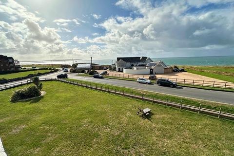2 bedroom flat to rent, Sea Road, Barton on Sea, Hampshire. BH25 7NH