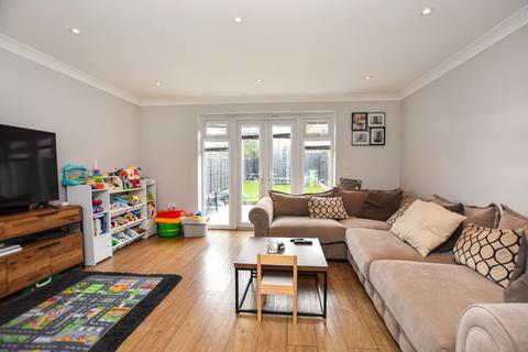 2 bedroom end of terrace house for sale, Hayton Crescent, Tadworth KT20