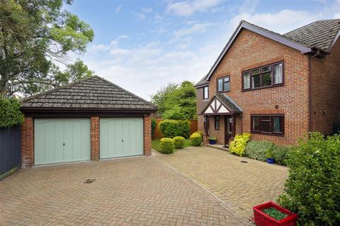 4 bedroom detached house for sale, Bell Crescent, Burham