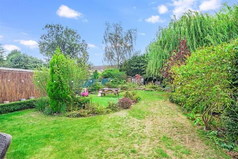 33 Ings Lane, Guiseley, Leeds, LS20 8DA