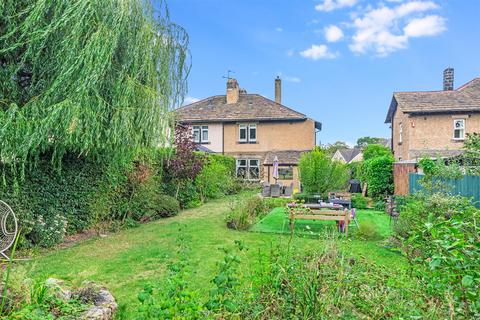 33 Ings Lane, Guiseley, Leeds, LS20 8DA