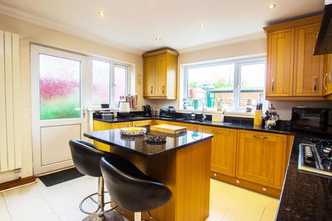 11 Martin Drive, Darwen, BB3 2HW