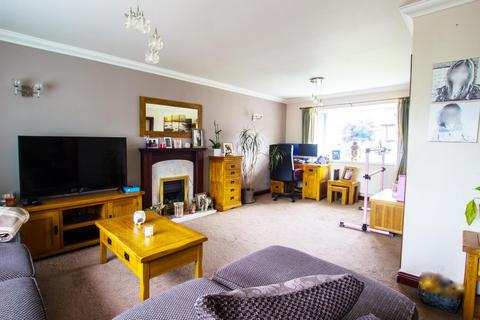 11 Martin Drive, Darwen, BB3 2HW