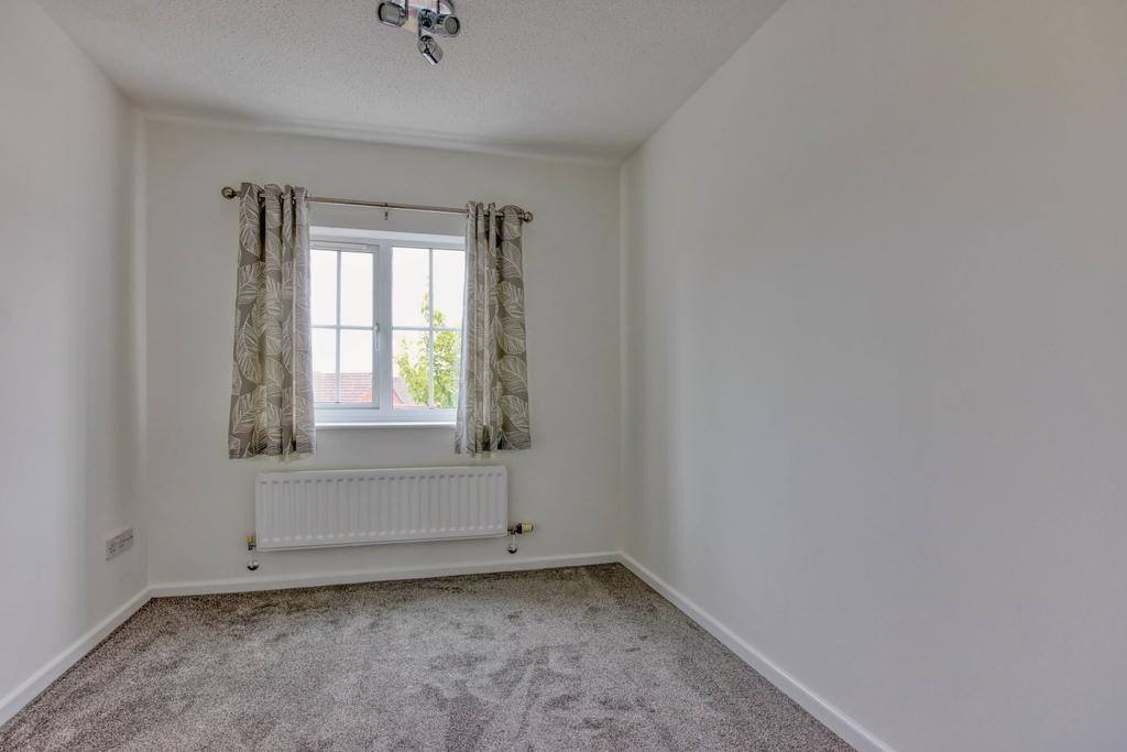 Ewemove Taunton - Graham Way (8)