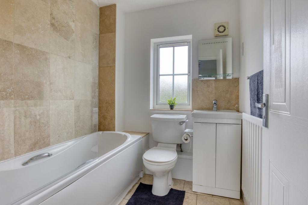 Ewemove Taunton - Graham Way (12)