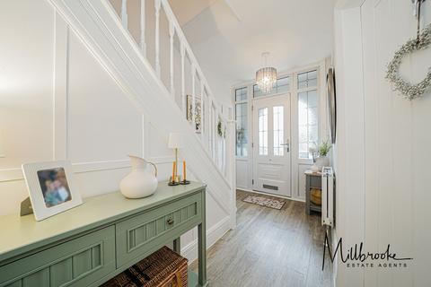 4 bedroom semi-detached house for sale, Lynton Crescent, Worsley, M28