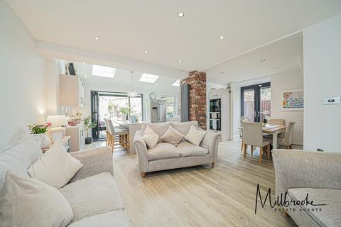 6 Lynton Crescent, Worsley, Manchester, M28 7GB