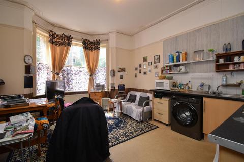 1 bedroom flat for sale, London Road, St Leonards-On-Sea TN37