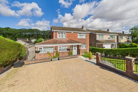 4 bedroom detached house for sale, Orchard Drive, Middleton On The Wolds, YO25 9UW