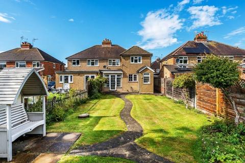 24 Oakdene Close, Brockham, Betchworth, RH3 7JZ