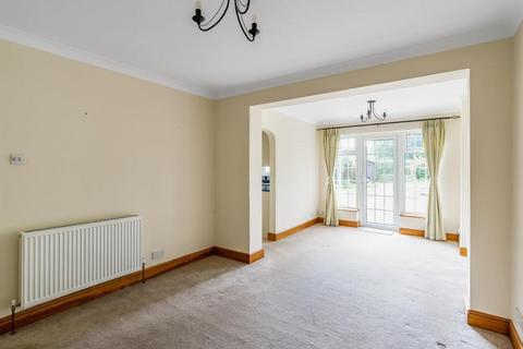 24 Oakdene Close, Brockham, Betchworth, RH3 7JZ