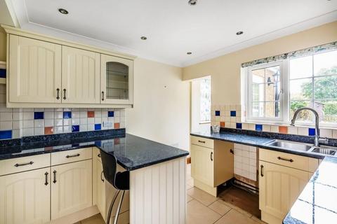 24 Oakdene Close, Brockham, Betchworth, RH3 7JZ