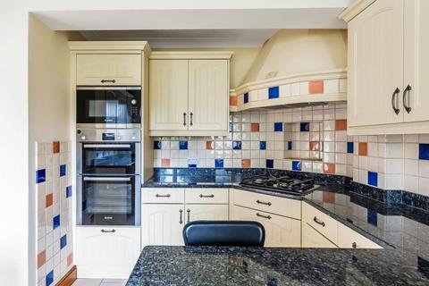 24 Oakdene Close, Brockham, Betchworth, RH3 7JZ