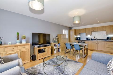 2 bedroom apartment for sale, Bateson Drive, Leavesden, WD25