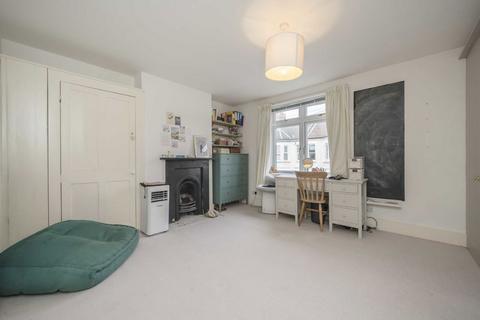 undefined, Brook Road South, Brentford TW8