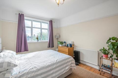 2 bedroom flat for sale, Hamilton Road, London SW19