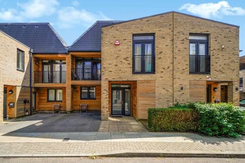 3 bedroom terraced house for sale, Minotaur Drive, Barnet, EN5