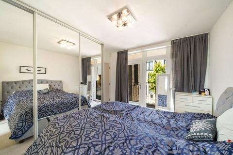 3 bedroom terraced house for sale, Minotaur Drive, Barnet, EN5