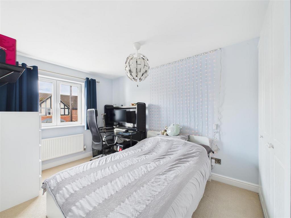 CAM03303 G0-PR0210-STILL013.jpg