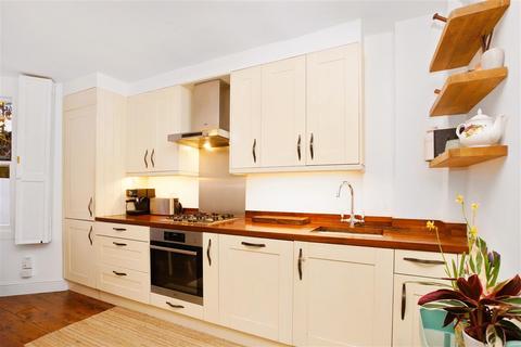 2 bedroom flat for sale, Tufnell Park Road, London