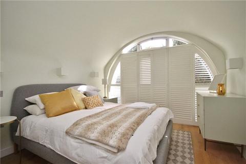 1 bedroom apartment for sale, Quarry Street, Guildford, Surrey, GU1