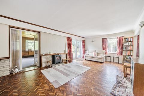 4 bedroom house for sale, Great Ellshams, Banstead