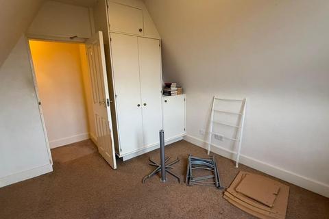 undefined, Epsom Road, Guildford GU1