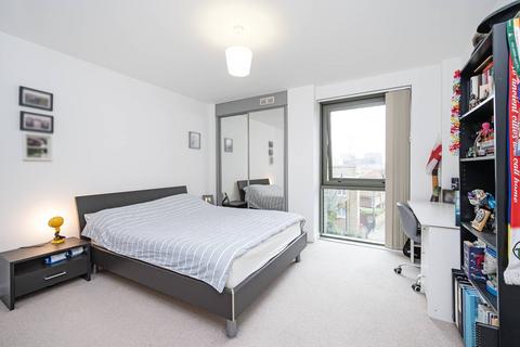 2 bedroom flat for sale, Bootmakers Court, Ben Jonson Road, Stepney, London, E1