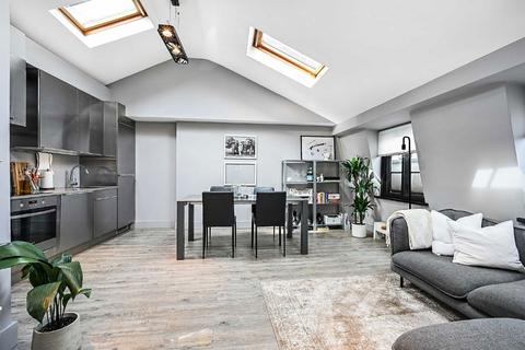2 bedroom flat to rent, Whitechapel High Street, London E1