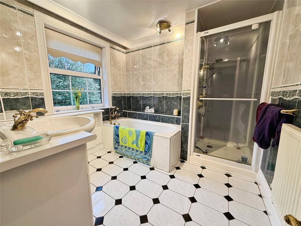 Ensuite