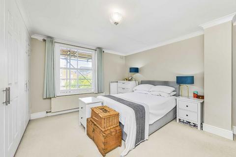 1 bedroom flat for sale, St. James Terrace, London SW12