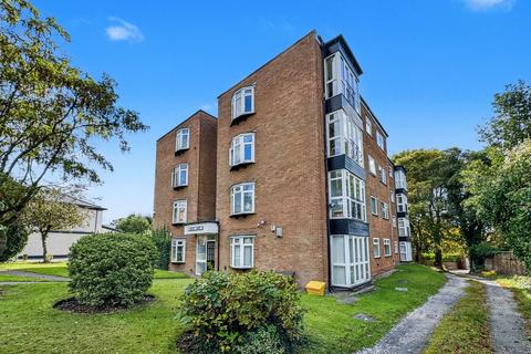 Redcot Court, Whitefield, M45