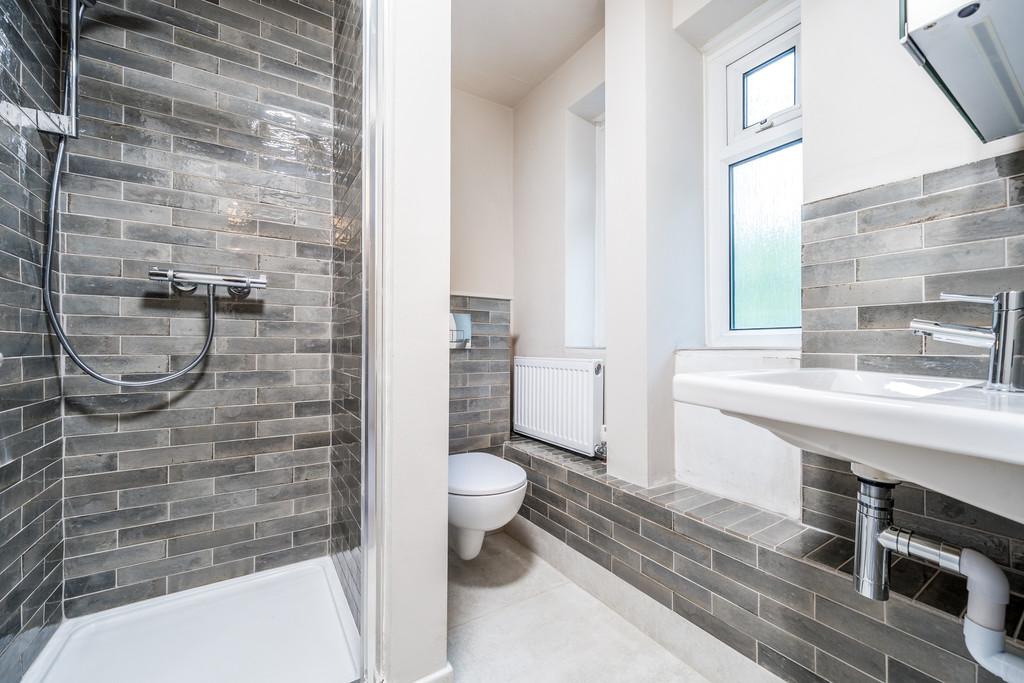 En suite shower room