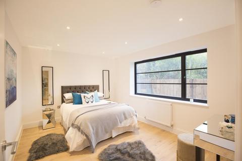 undefined, Hollyfield Road, Surbiton KT5