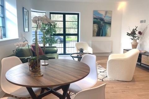 undefined, Hollyfield Road, Surbiton KT5