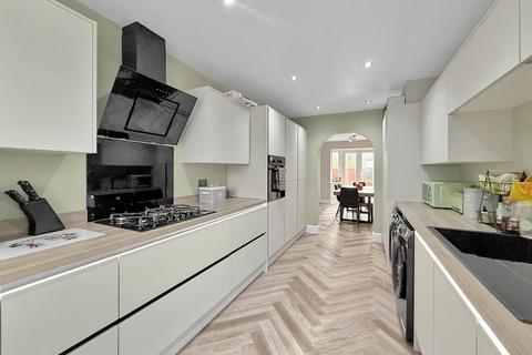 undefined, Ty'N Y Parc, Caerphilly CF83