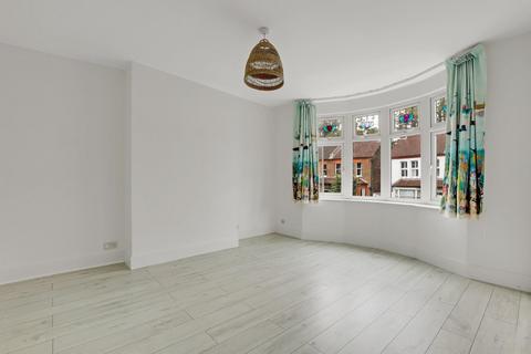 3 Warwick Road, London, SE20 7YN