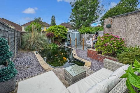 2 bedroom semi-detached house for sale, Sandileigh Avenue, Brinnington