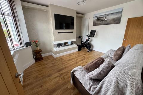 2 bedroom semi-detached house for sale, Sandileigh Avenue, Brinnington