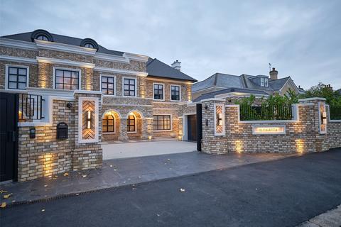 undefined, Sylvan Avenue, Hornchurch, RM11