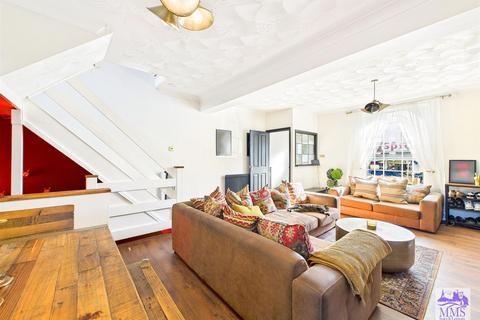 107 Peacock Street, Gravesend, DA12 1EQ