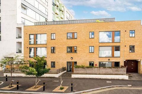 2 bedroom flat for sale, Milner Road, London SW19