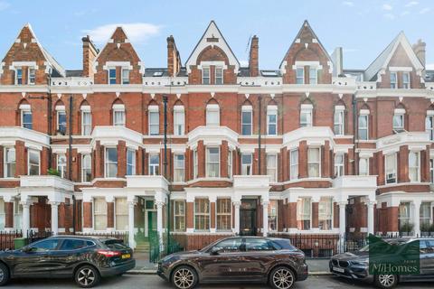 3 bedroom apartment for sale, Addison Gardens, W14 - Split level apartment with private terrace