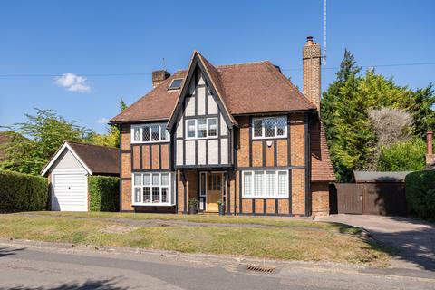 4 bedroom detached house for sale, Chichester Road, Dorking