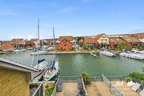 3 bedroom townhouse for sale, Bryher Island, Portsmouth PO6