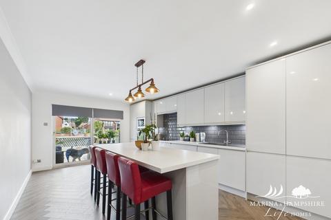 3 bedroom townhouse for sale, Bryher Island, Portsmouth PO6