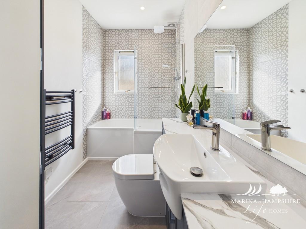 Cam03915 g0 pr0044 still008